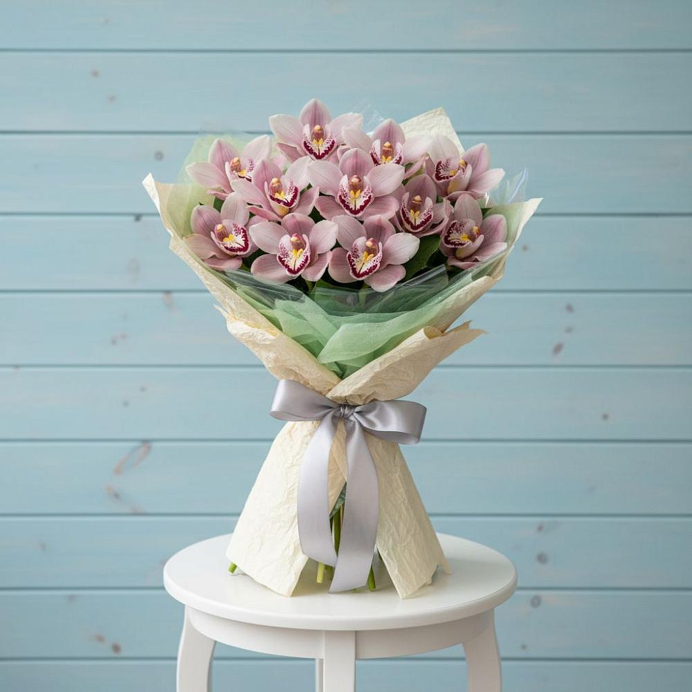 Букет цветов из: Орхидеи и Розы в Славянске-на-Кубани