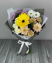 Букет цветов из:  Розы, Герберы и Хризантемы в Славянске-на-Кубани