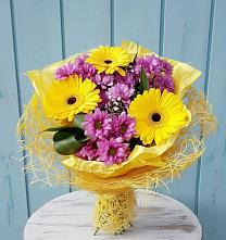 Букет цветов из:  Хризантемы и Герберы в Славянске-на-Кубани