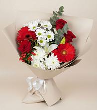 Букет цветов из:  Розы, Хризантемы, Герберы и Лилии в Славянске-на-Кубани
