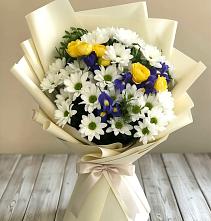 Букет цветов из:  Ирисы, Хризантемы и Розы #REPLACE_PRED# Славянске-на-Кубани