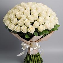 Букет 101 беля роза Белоснежка в Славянске-на-Кубани