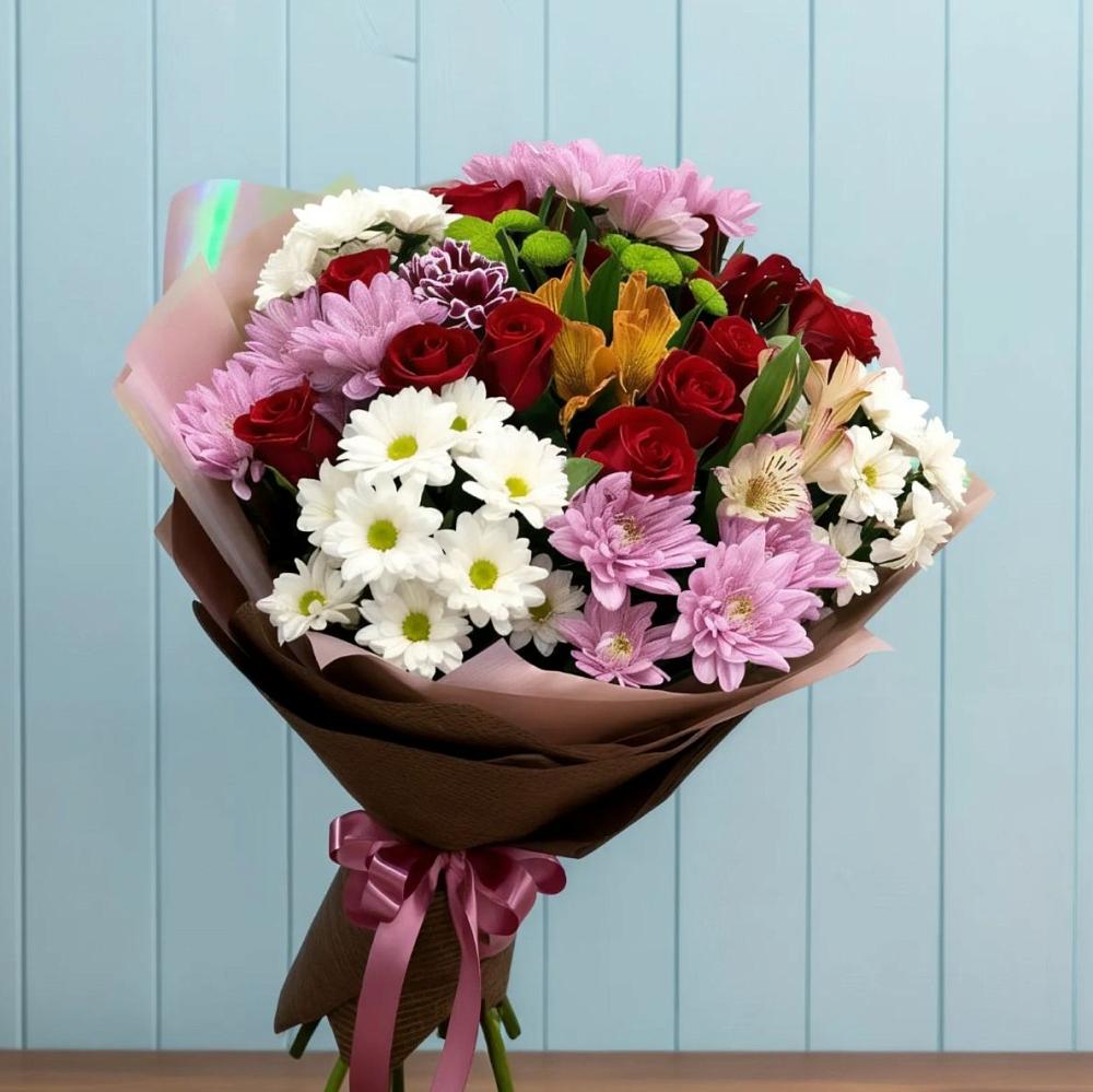 Букет цветов из: Розы, Хризантемы и Альстромерии в Славянске-на-Кубани