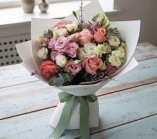 Букет цветов из:  Розы, Лизиантусы и Гвоздики #REPLACE_PRED# Славянске-на-Кубани