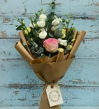 Букет цветов из:  Розы и Лизиантусы #REPLACE_PRED# Славянске-на-Кубани