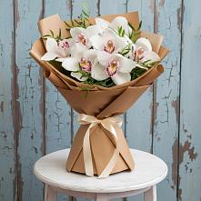 Букет цветов из:  Орхидеи и Розы в Славянске-на-Кубани