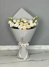 Букет цветов из:  Розы и Лизиантусы #REPLACE_PRED# Славянске-на-Кубани